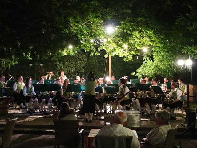 Abendkonzert am Dorfplatz Zell am Moos