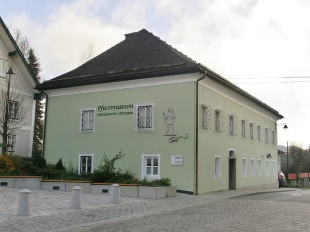 Führung durch das Pfarrmuseum St. Georgen im Attergau
