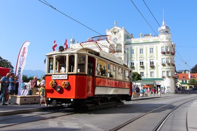 Nostalgiefahrt auf der Traunseetram